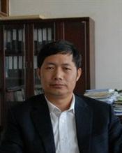 覃九三