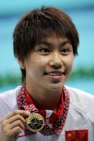 杨洁俏